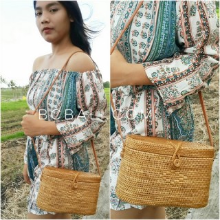 ladies handbag oval ata grass rattan handwoven made in bali